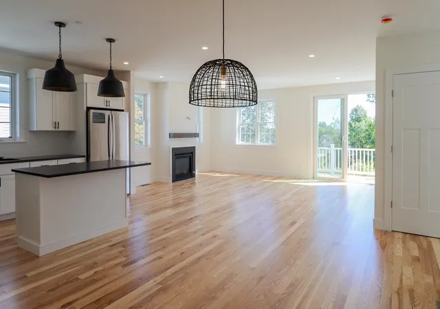 Photo 3 of Single family home for sale at 31 Eden Ln #5, Portsmouth, NH 03801 | MLS# 5109234 | Listing updated on 2026-10-10