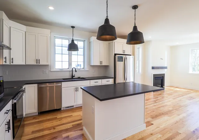 Photo 4 of Single family home for sale at 31 Eden Ln #5, Portsmouth, NH 03801 | MLS# 5109234 | Listing updated on 2026-10-10