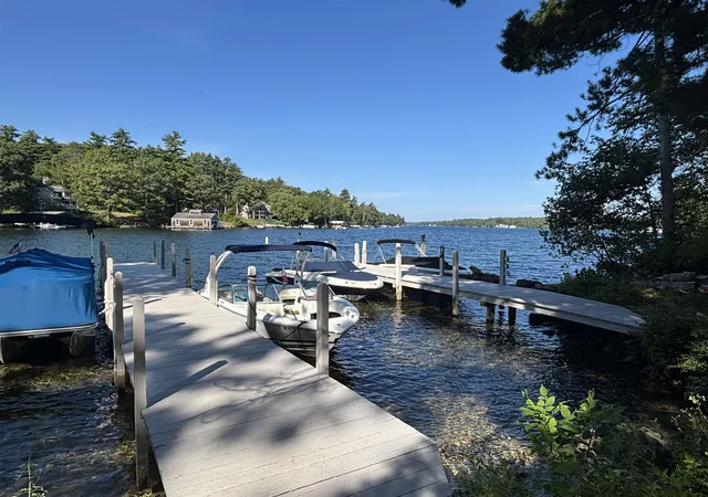 Photo 2 of Single family home for sale at 15 Abenaukee Dr, Wolfeboro, NH 03894 | MLS# 5109241 | Listing updated on 2026-09-12