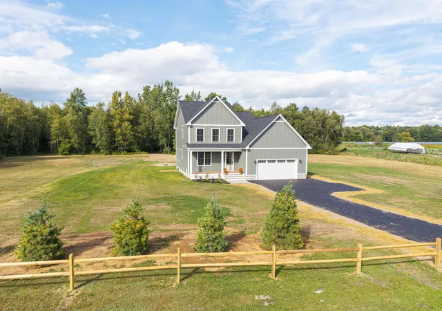 Photo 1 of Single family home for sale at 427 Mountain View Rd, Williston, VT 05495 | MLS# 5109244 | Listing updated on 2026-09-10