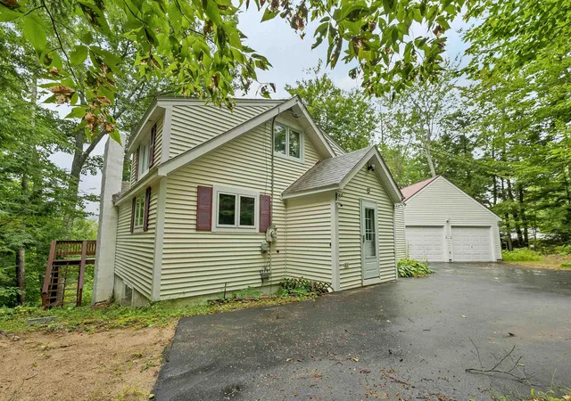 Photo 2 of Single family home for sale at 51 Alpendorf Loop, Bartlett, NH 03845 | MLS# 5109249 | Listing updated on 2026-09-11