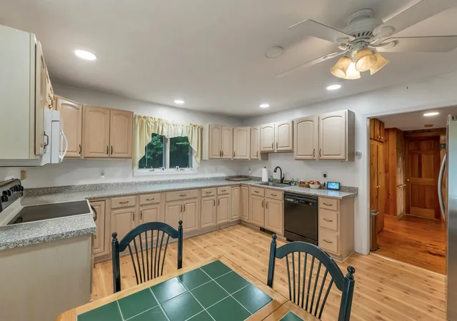 Photo 4 of Single family home for sale at 51 Alpendorf Loop, Bartlett, NH 03845 | MLS# 5109249 | Listing updated on 2026-09-11
