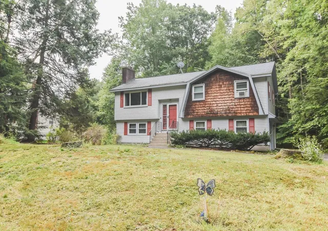 Photo 2 of Single family home for sale at 30 Davidson Ave, Merrimack, NH 03054 | MLS# 5109252 | Listing updated on 2026-09-16