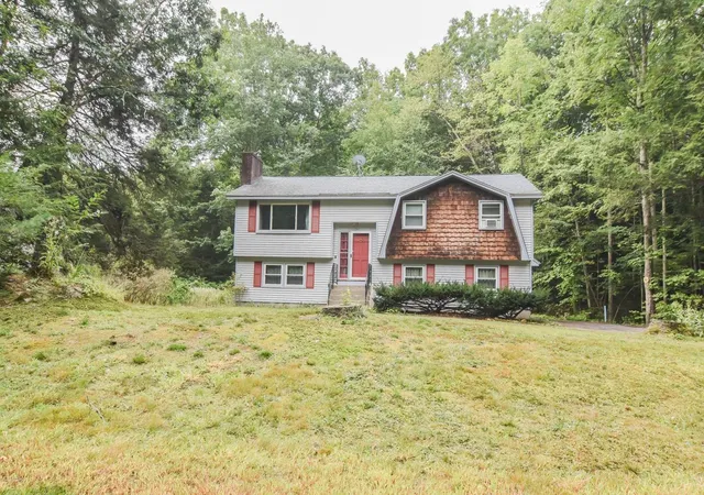 Photo 3 of Single family home for sale at 30 Davidson Ave, Merrimack, NH 03054 | MLS# 5109252 | Listing updated on 2026-09-16