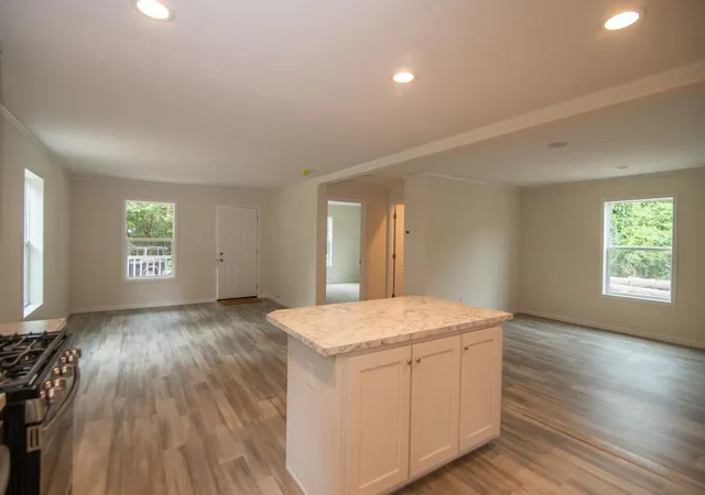 Photo 3 of Single family home for sale at 9 Cartwright Dr, Londonderry, NH 03053 | MLS# 5109255 | Listing updated on 2026-09-13