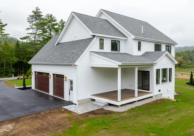 Photo 3 of Single family home for sale at 180 Nutting Rd, Sunapee, NH 03782 | MLS# 5109259 | Listing updated on 2026-09-14