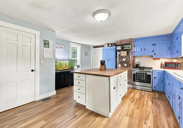 Photo 2 of Single family home for sale at 2 Old Tilton Rd, Canterbury, NH 03224 | MLS# 5109279 | Listing updated on 2026-09-12