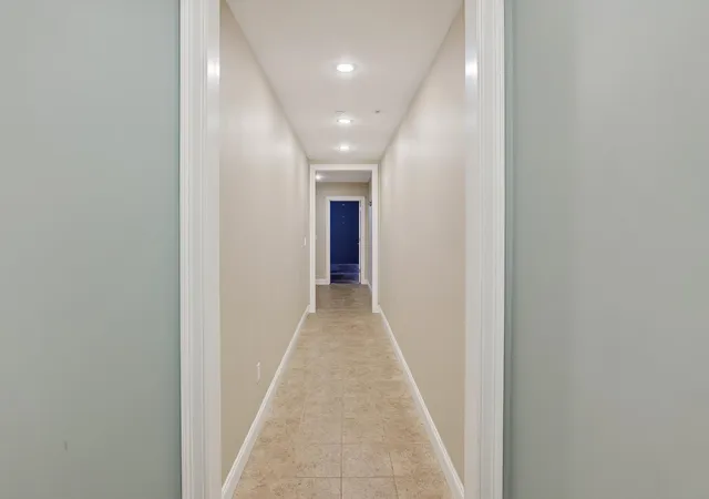 Photo 4 of Townhouse for sale at 98 Riverwalk Way #8E, Manchester, NH 03101 | MLS# 5109296 | Listing updated on 2026-09-17