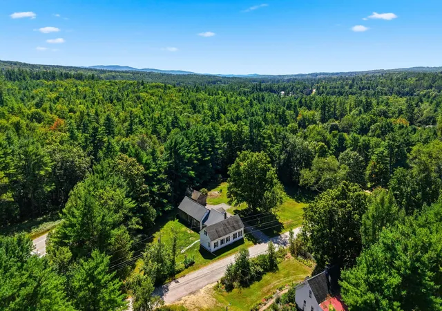 Photo 4 of Single family home for sale at 74 Swiggey Brk Rd, Chichester, NH 03258 | MLS# 5109304 | Listing updated on 2026-09-17