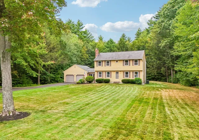Photo 3 of Single family home for sale at 27 Jennifer Ln, Auburn, NH 03032 | MLS# 5109305 | Listing updated on 2026-09-16