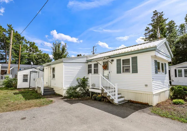 Photo 1 of Manufactured home for sale at 7 Hollyhock Way #32, Manchester, NH 03109 | MLS# 5109307 | Listing updated on 2026-09-16