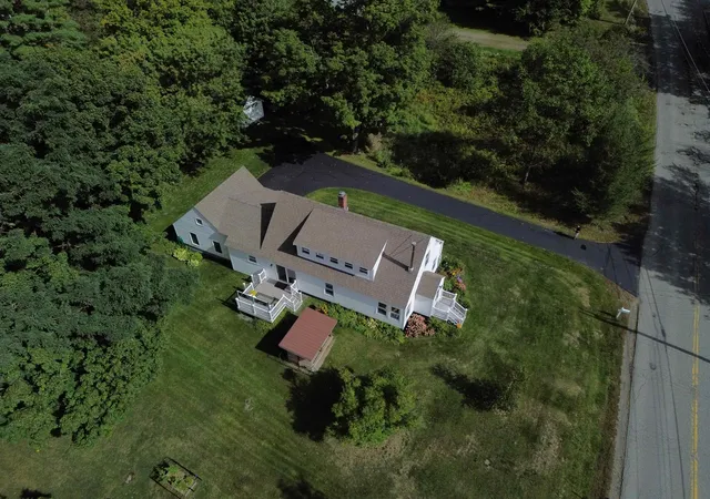 Photo 4 of Single family home for sale at 39 Manns Hl Rd, Littleton, NH 03561 | MLS# 5109309 | Listing updated on 2026-09-15
