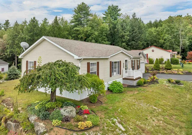 Photo 2 of Manufactured home for sale at 534 Darby Dr, Laconia, NH 03246 | MLS# 5109314 | Listing updated on 2026-10-05