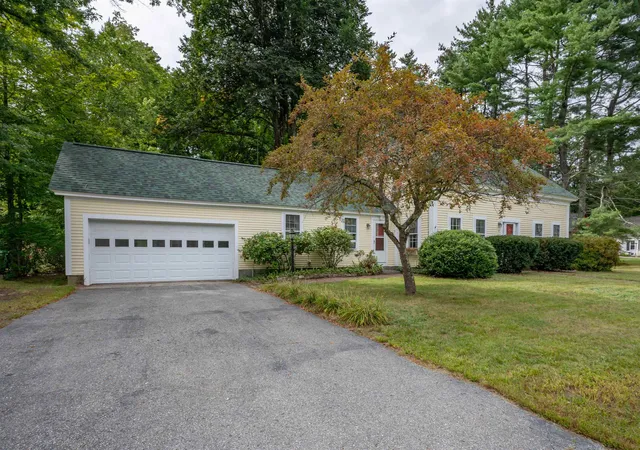 Photo 1 of Single family home for sale at 12 Milford St, Brookline, NH 03033 | MLS# 5109317 | Listing updated on 2026-09-11