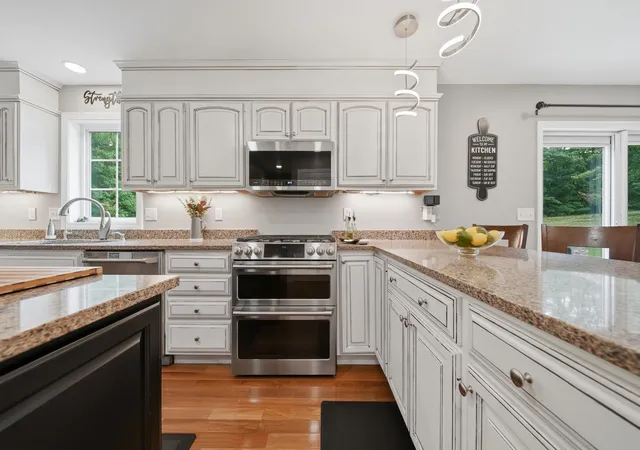 Photo 4 of Sale Pending at 6 Greystone Ter, Hooksett, NH 03106 | MLS# 5109320 | Listing updated on 2026-09-14