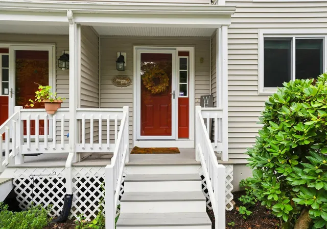 Photo 3 of Townhouse for sale at 8 Standish Way #6, Amherst, NH 03031 | MLS# 5109327 | Listing updated on 2026-09-18