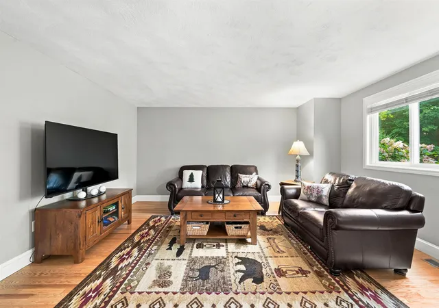 Photo 4 of Townhouse for sale at 8 Standish Way #6, Amherst, NH 03031 | MLS# 5109327 | Listing updated on 2026-09-18