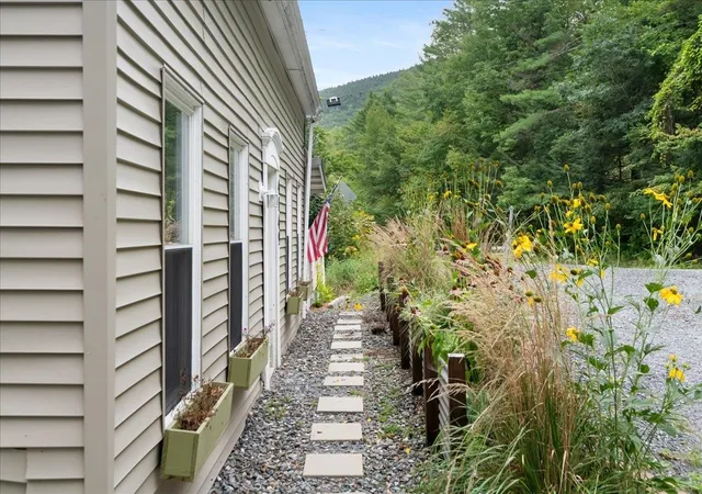 Photo 4 of Single family home for sale at 4149 Vermont Route 107, Stockbridge, VT 05772 | MLS# 5109334 | Listing updated on 2026-09-17