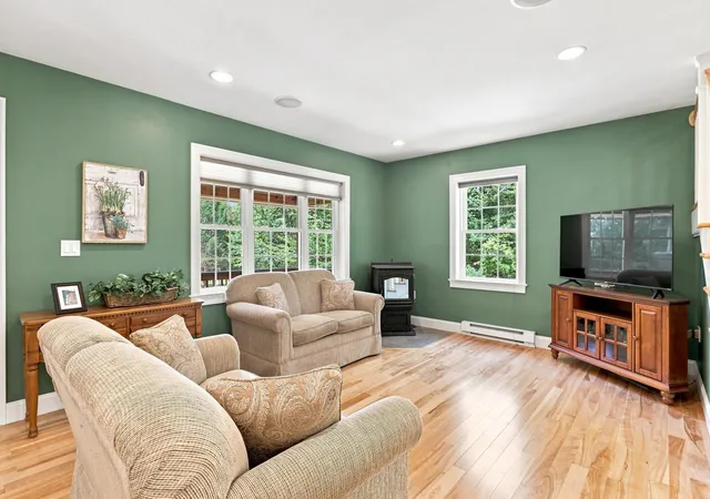 Photo 4 of Sale Pending at 91 Priest Rd, Nottingham, NH 03290 | MLS# 5109337 | Listing updated on 2026-10-01