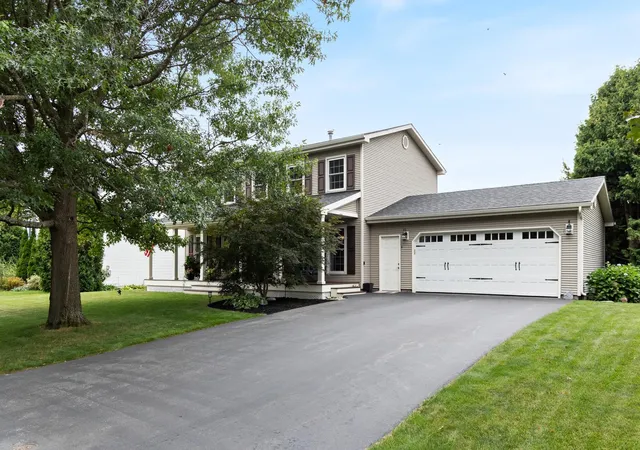 Photo 2 of Sale Pending at 91 Beech St, Essex Junction, VT 05452 | MLS# 5109338 | Listing updated on 2026-09-14