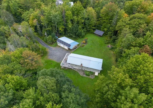 Photo 2 of Single family home for sale at 102 N Spruce Hvn Rd, Waterbury Center, VT 05677 | MLS# 5109340 | Listing updated on 2026-09-18