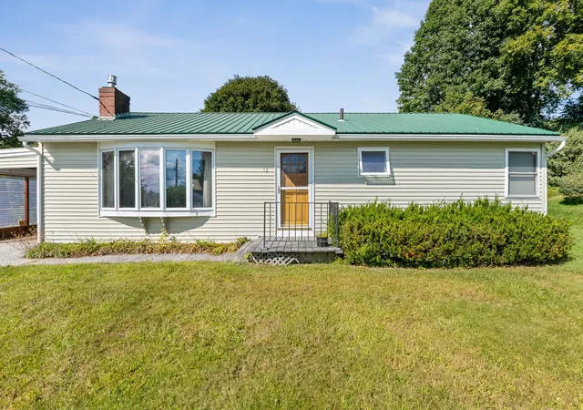 Photo 1 of Single family home for sale at 12 Grandview Ave, Barre City, VT 05641 | MLS# 5109345 | Listing updated on 2026-09-15