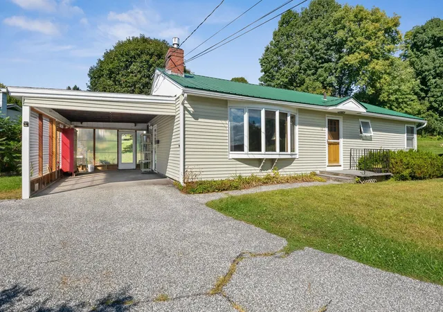 Photo 2 of Single family home for sale at 12 Grandview Ave, Barre City, VT 05641 | MLS# 5109345 | Listing updated on 2026-09-15