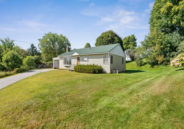 Photo 3 of Single family home for sale at 12 Grandview Ave, Barre City, VT 05641 | MLS# 5109345 | Listing updated on 2026-09-15