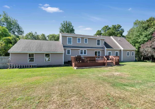 Photo 2 of Single family home for sale at 206 County Farm Cross Rd, Dover, NH 03820 | MLS# 5109356 | Listing updated on 2026-09-11