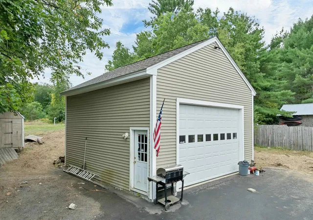 Photo 4 of Single family home for sale at 23 Montgomery Dr, Farmington, NH 03835 | MLS# 5109359 | Listing updated on 2026-09-11
