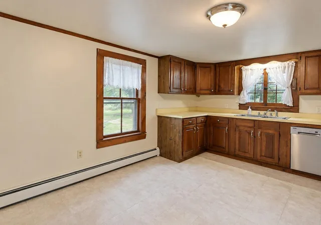 Photo 3 of Single family home for sale at 693 US Route 2, Montpelier, VT 05602 | MLS# 5109365 | Listing updated on 2026-09-16