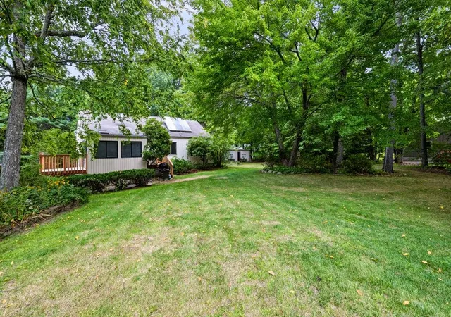 Photo 2 of Single family home for sale at 2 Quincy Dr, Derry, NH 03038 | MLS# 5109367 | Listing updated on 2026-09-18