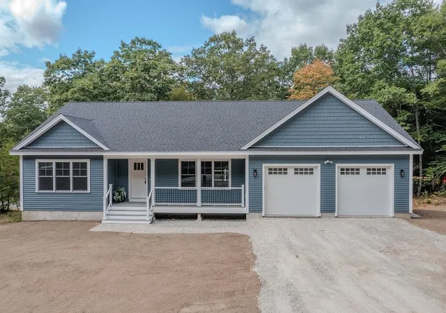 Photo 2 of Single family home for sale at 19 Deer Ridge Dr, Barrington, NH 03825 | MLS# 5109371 | Listing updated on 2026-09-17