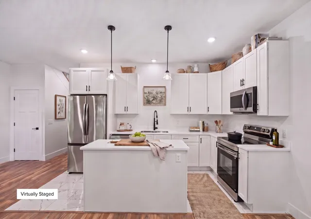Photo 3 of Townhouse for sale at 208 Dale Rd, Burlington, VT 05408 | MLS# 5109388 | Listing updated on 2026-09-11