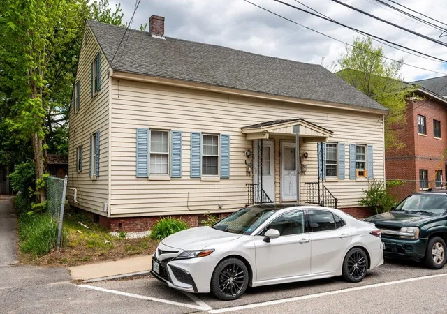 Photo 2 of House for sale at 33-35 St Thomas St, Dover, NH 03820 | MLS# 5109396 | Listing updated on 2026-09-11