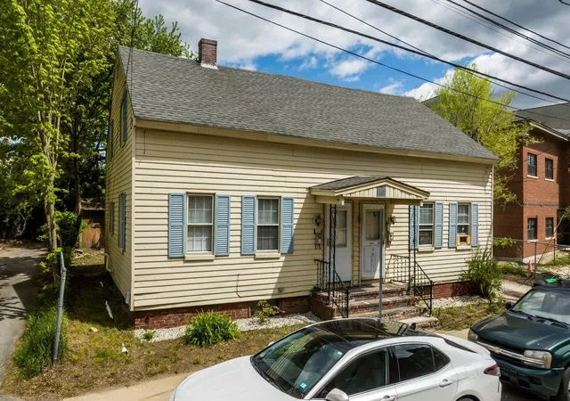 Photo 3 of House for sale at 33-35 St Thomas St, Dover, NH 03820 | MLS# 5109396 | Listing updated on 2026-09-11