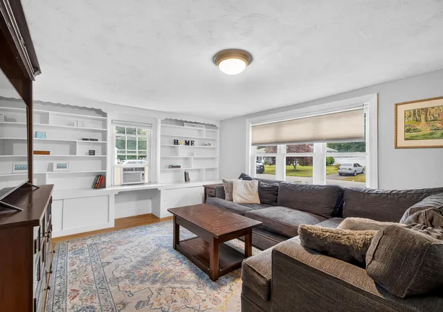 Photo 4 of Single family home for sale at 205 Coolidge Dr, Portsmouth, NH 03801 | MLS# 5109397 | Listing updated on 2026-09-11