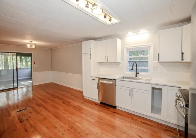 Photo 4 of Manufactured home for sale at 106 Donald Dr, Goffstown, NH 03045 | MLS# 5109405 | Listing updated on 2026-09-12