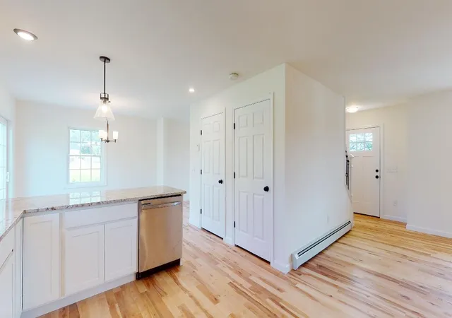 Photo 3 of Single family home for sale at 7338 Spear St, Charlotte, VT 05445 | MLS# 5109406 | Listing updated on 2026-09-15