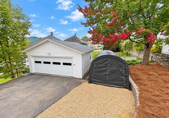 Photo 2 of Single family home for sale at 117 Mount Forist St, Berlin, NH 03570 | MLS# 5109413 | Listing updated on 2026-09-11
