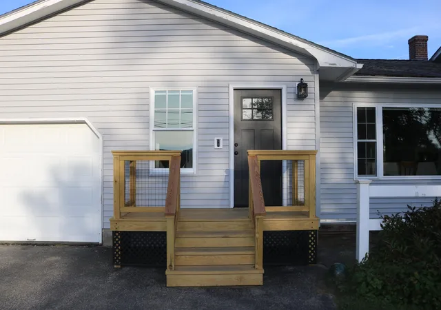 Photo 2 of Single family home for sale at 436 E Pittsford Rd, Rutland, VT 05701 | MLS# 5109416 | Listing updated on 2026-09-11