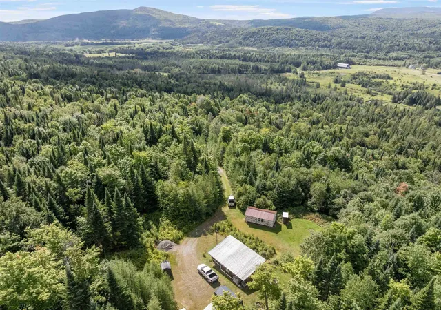 Photo 3 of Single family home for sale at 105 White Branch Rd, Pittsburg, NH 03592 | MLS# 5109422 | Listing updated on 2026-09-12