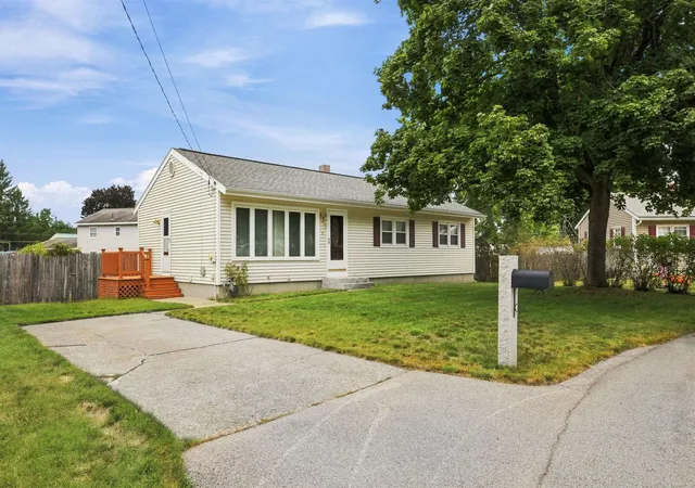 Photo 1 of Single family home for sale at 6 Galway Rd, Nashua, NH 03062 | MLS# 5109424 | Listing updated on 2026-09-11