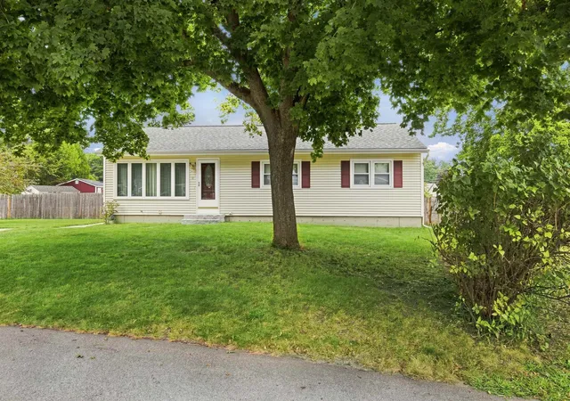 Photo 2 of Single family home for sale at 6 Galway Rd, Nashua, NH 03062 | MLS# 5109424 | Listing updated on 2026-09-11