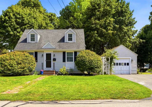 Photo 1 of Single family home for sale at 7 Wood St, Nashua, NH 03064 | MLS# 5109430 | Listing updated on 2026-09-13