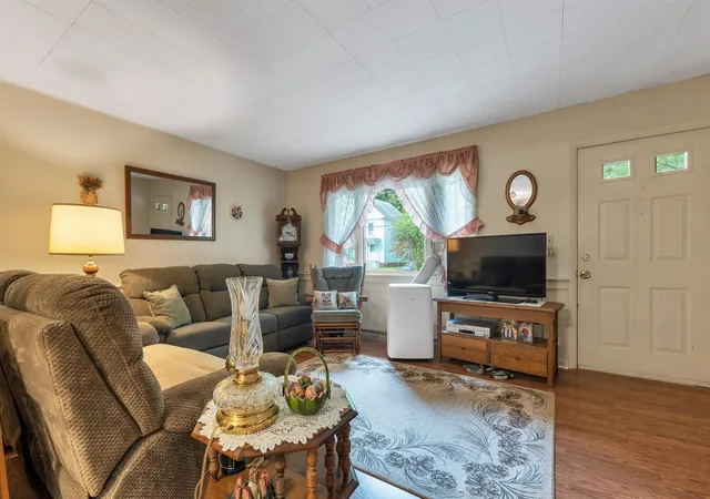 Photo 4 of Single family home for sale at 48 Valley St, Laconia, NH 03246 | MLS# 5109431 | Listing updated on 2026-09-12