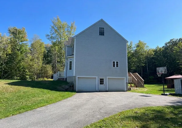 Photo 2 of Single family home for sale at 79 Coachman Dr, Barrington, NH 03825 | MLS# 5109433 | Listing updated on 2026-09-11