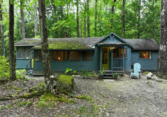Photo 1 of Single family home for sale at 93 Fox Ln, Leicester, VT 05733 | MLS# 5109436 | Listing updated on 2026-09-11