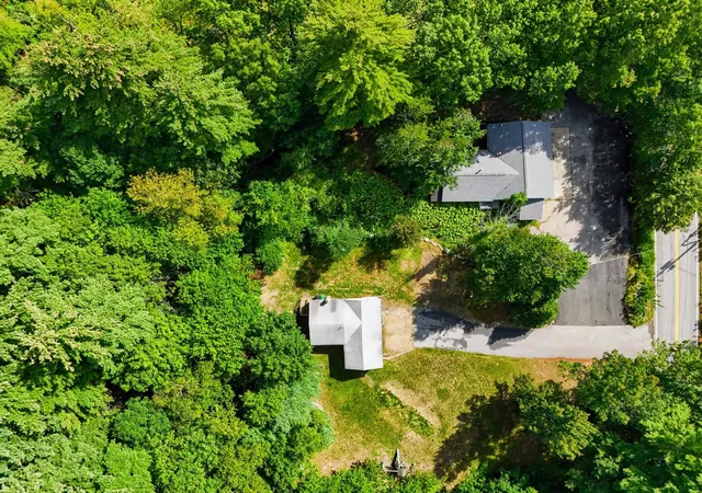Photo 4 of Single family home for sale at 9 Zapora Dr, Hooksett, NH 03106 | MLS# 5109437 | Listing updated on 2026-10-01