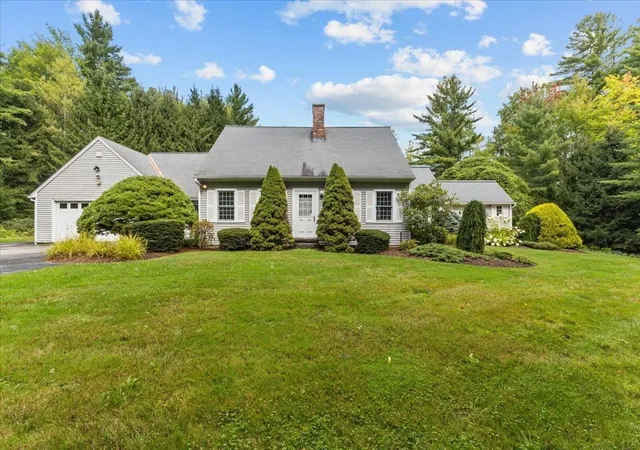 Photo 2 of Single family home for sale at 48 Holw View Rd, Stowe, VT 05672 | MLS# 5109443 | Listing updated on 2026-09-16
